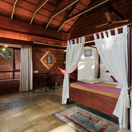 Sai Vishram Beach Resort Bainduru Ngoại thất bức ảnh